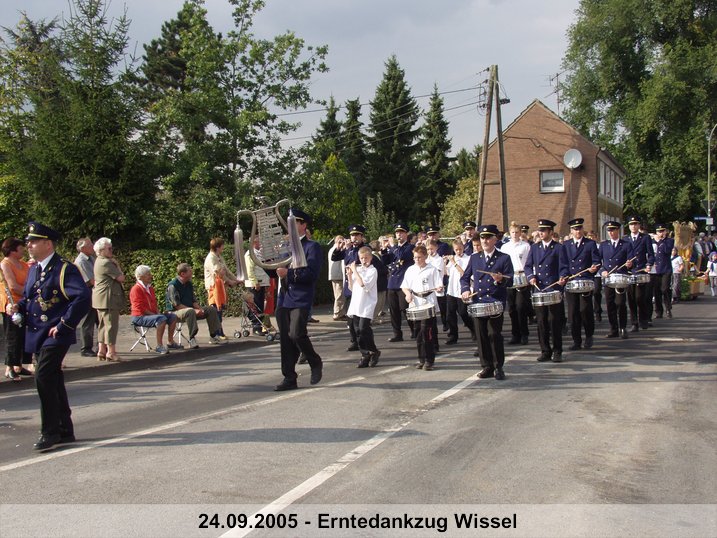 042.jpg