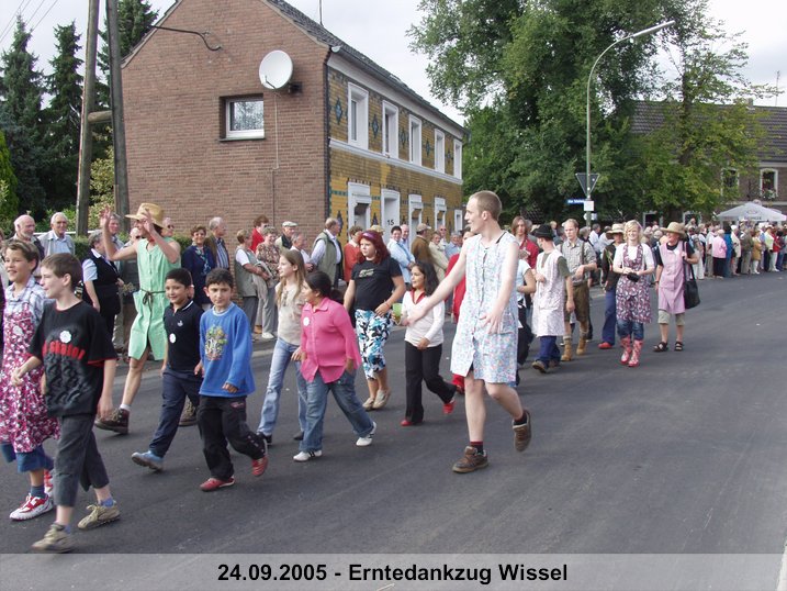 053.jpg